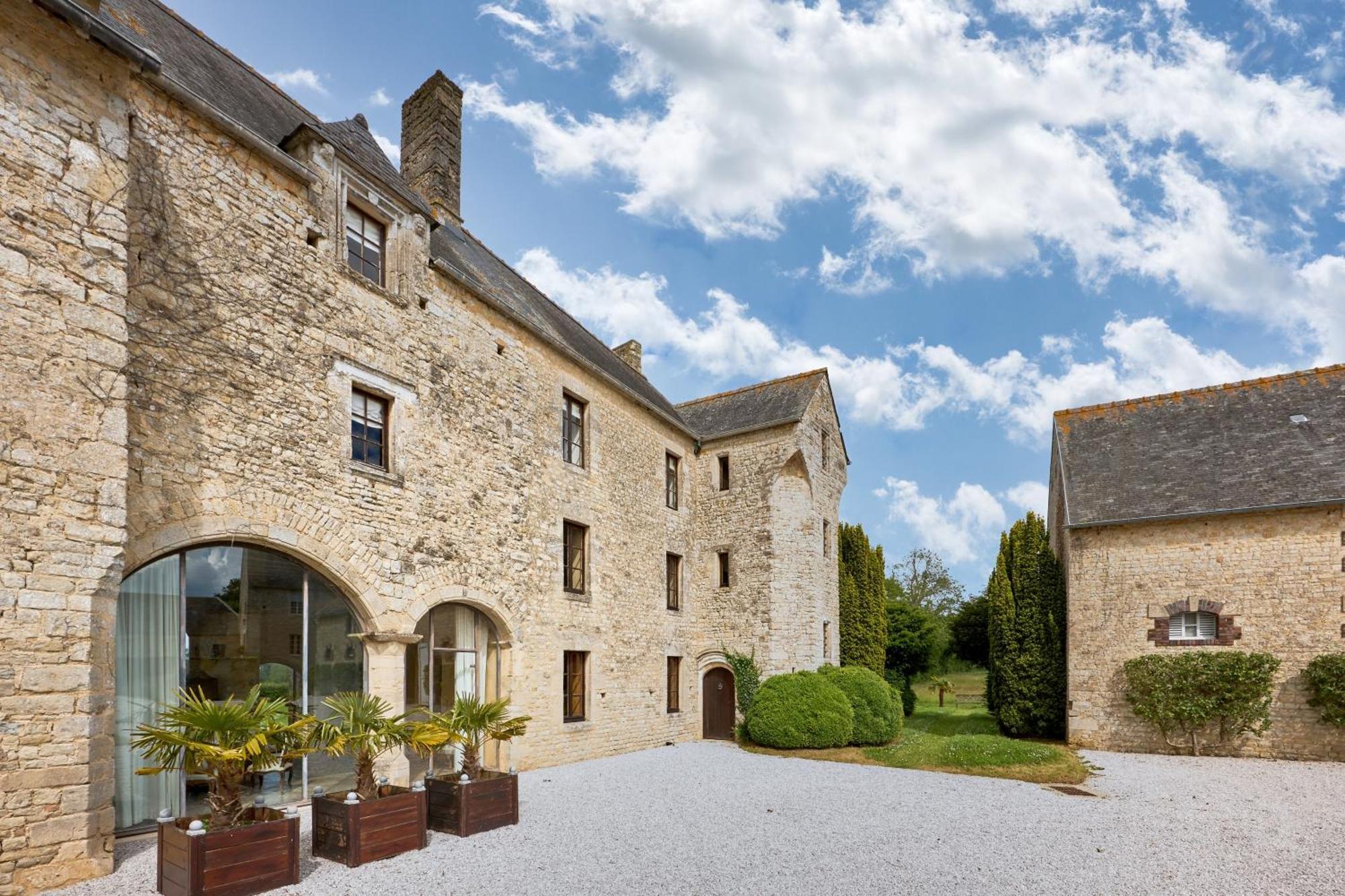 Manoir Du Quesnay Bed & Breakfast Mandeville-en-Bessin ภายนอก รูปภาพ
